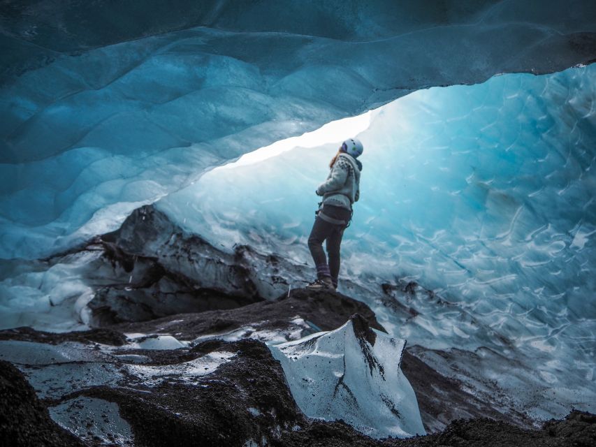 Sólheimajökull Ice Climb and Glacier Hike - The 30-minute approach to the glacier