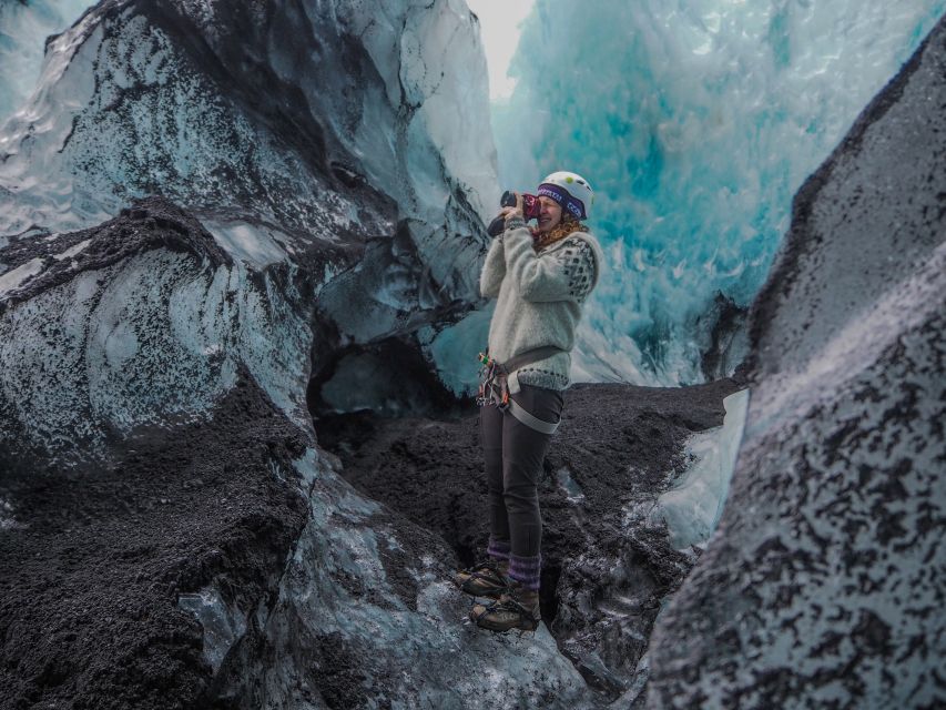 Sólheimajökull Ice Climb and Glacier Hike - What the guide adds to the day