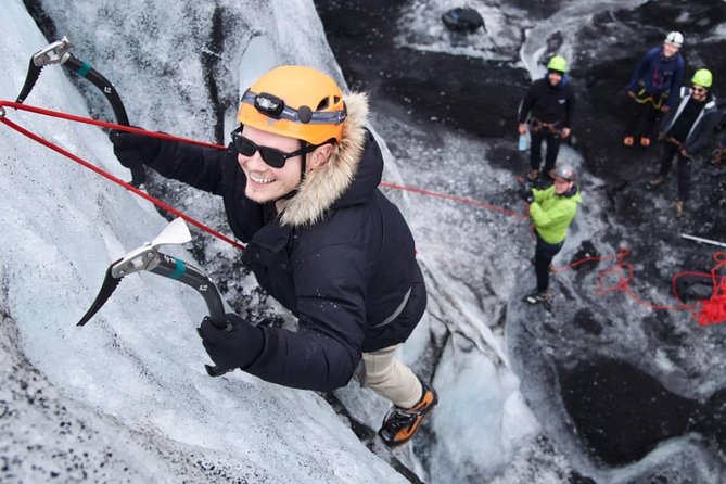 Sólheimajökull Ice Climbing and Glacier Walk - The 15-minute approach to the glacier