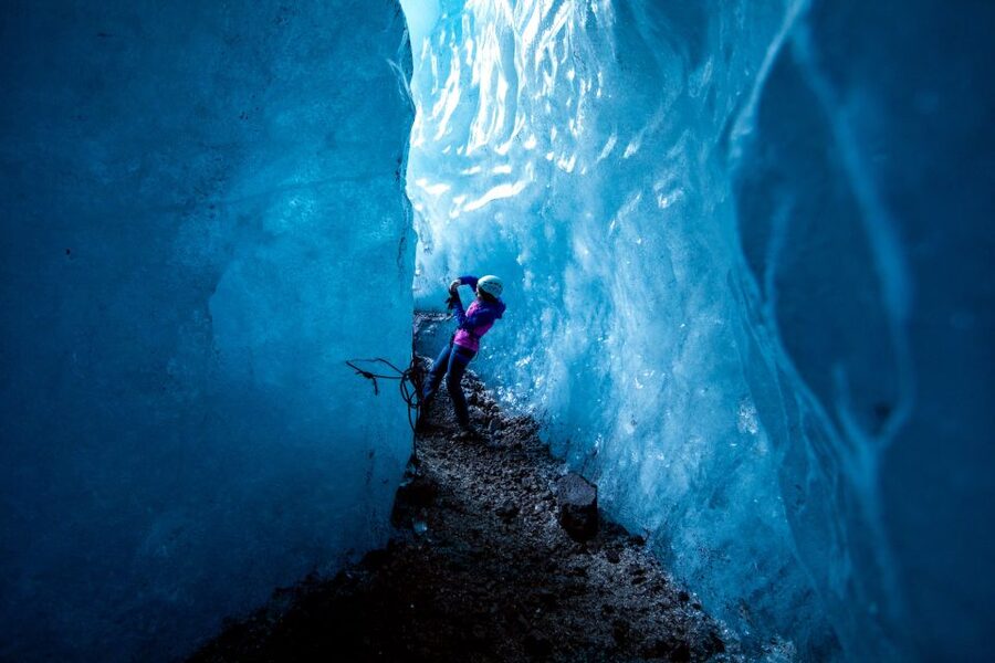South Coast Iceland: 2-Day Blue Ice Cave & Jokulsarlon Tour - Seljalandsfoss and Skógafoss: two very different waterfalls