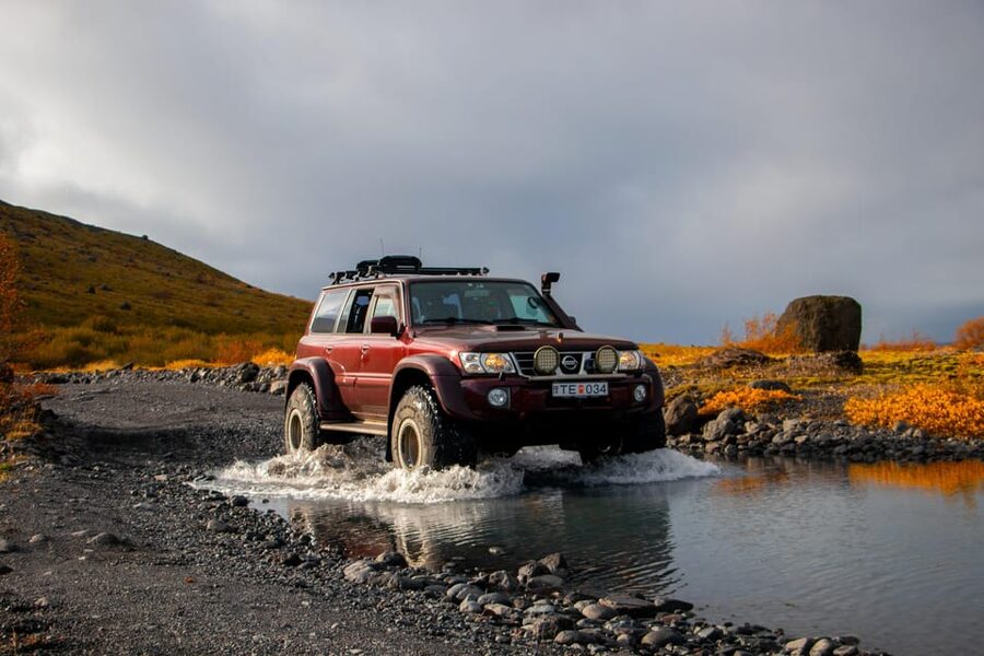 Super Jeep Private tour in Þórsmörk - Coffee, snacks, and the ride home