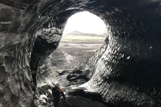 Superjeep south coast & Katla Ice Caves from Reykjavik - The day begins with a long south coast run