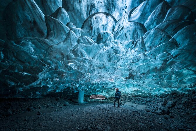 The Original Ice Cave Tour in Jökulsárlón Glacier Lagoon - The 4x4 ride to Vatnajökull