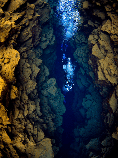 Thingvellir: Silfra Fissure Diving with Optional Pickup - Why Silfra is different from ordinary underwater trips