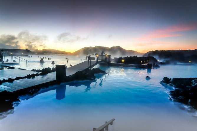 Unique bathing in an Icelandic hot springs at the Blue Lagoon - Why the Blue Lagoon still feels special