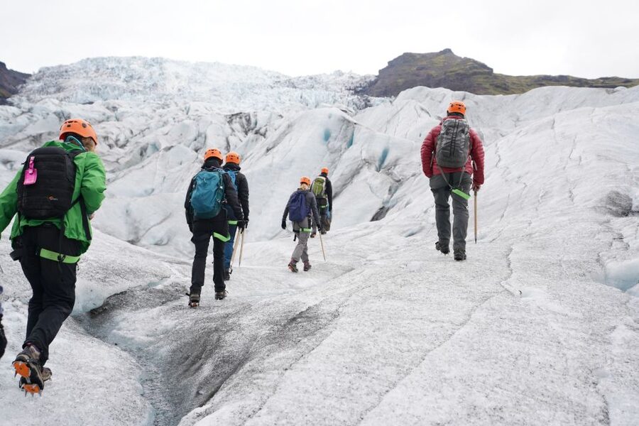 Vatnajökull: Short Glacier Encounter Walk with 4x4 Transfer - Who should book this glacier encounter?