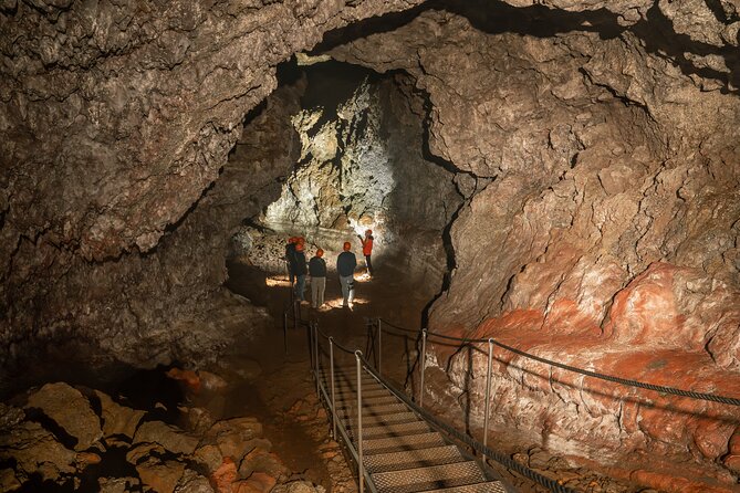 Vatnshellir Cave Tour - Reading the lava walls with a guide