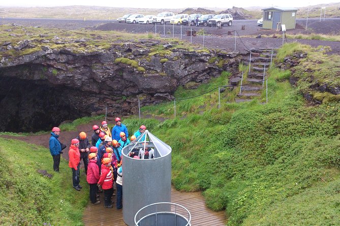 Vatnshellir Cave Tour - Why the small group size helps