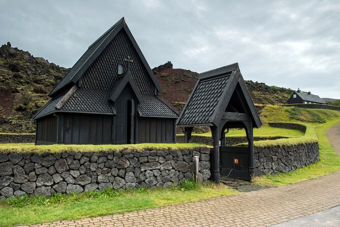 Vestmannaeyjar, Puffins & Volcanoes Small Group Day Tour - Why Heimaey makes such a good day trip from Reykjavik
