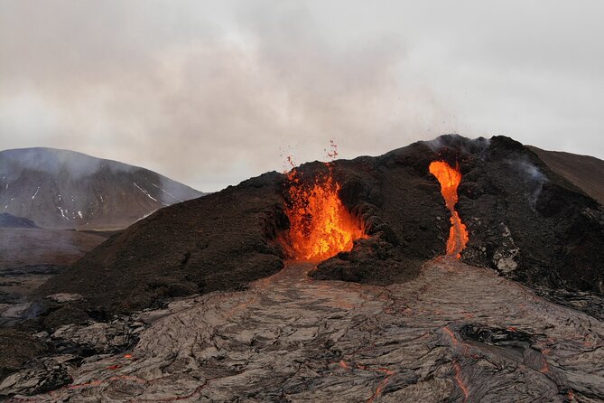 Volcano Hike and Grindavík Visit from Reykjavik - Weather Is Part of the Experience