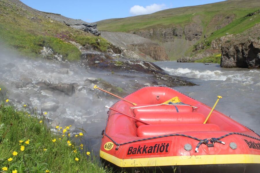 West Glacial River Family Rafting - Returning to Bakkaflöt and the hot tubs